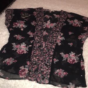 EUC Maurices Kimono with earrings